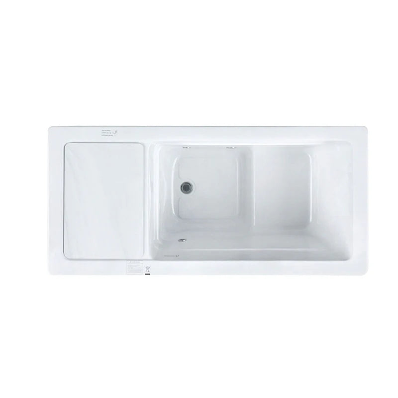 H2O Chillax Ice Bath interior with contoured tub and insulated service lid