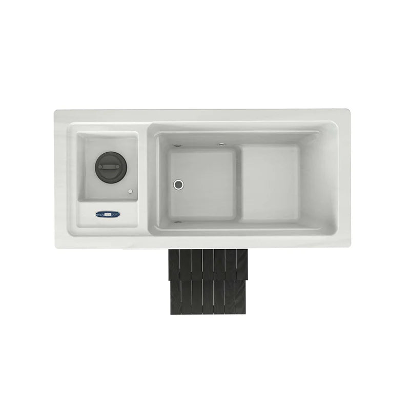 H2O Chillax Ice Bath top view showing integrated chiller bay and deep plunge tub